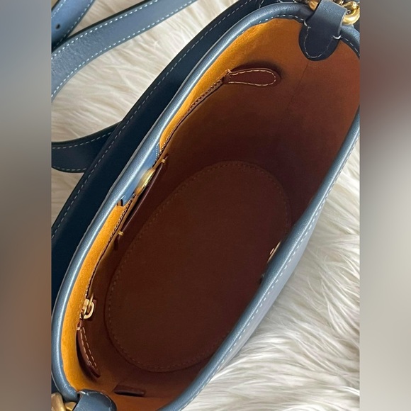 CJ827 - Coach Dakota Bucket Bag 16 - Picture 7 of 13